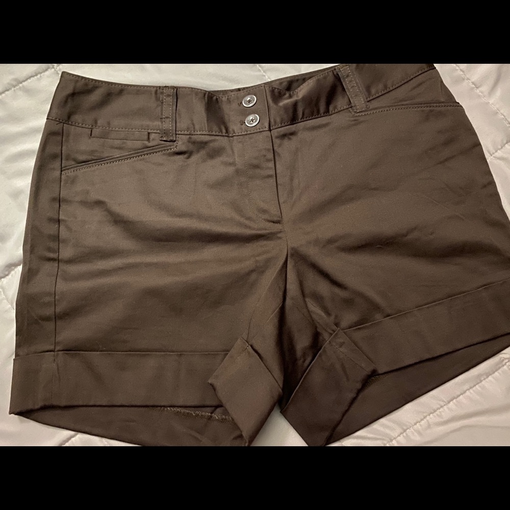 White House Black Market short